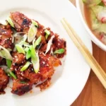 Pikantné bravčové s uhorkovým šalátom po ázijsky